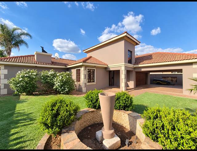 3 BEDROOM HOUSE FOR SALE IN VANDERBIJLPARK SE 8